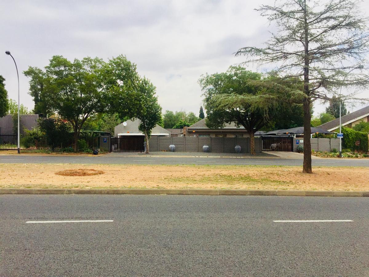 80 On Benade Apartment Bloemfontein Bagian luar foto